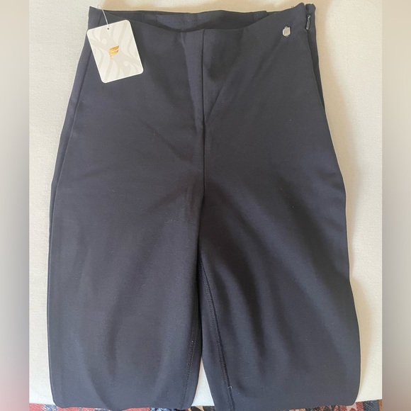 Fabletics 24/7 kick flare pants - Picture 5 of 7